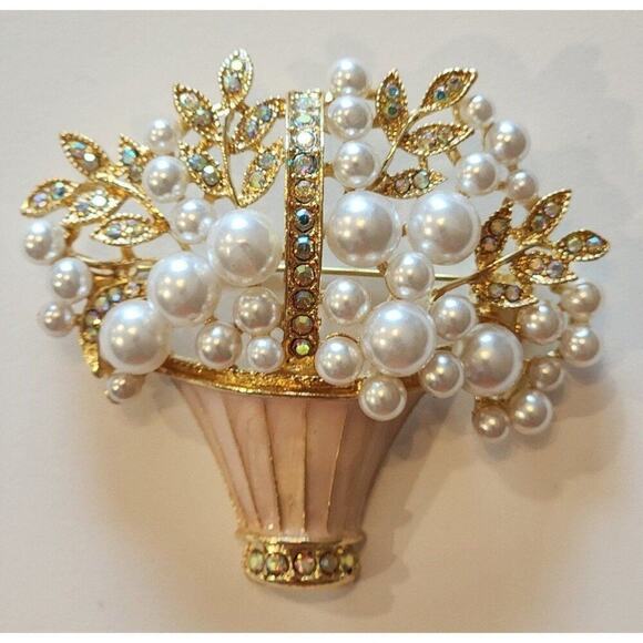 Flower Basket Brooch Faux Pearls and Rhinestone Elegant Classic Beautiful - Picture 1 of 4